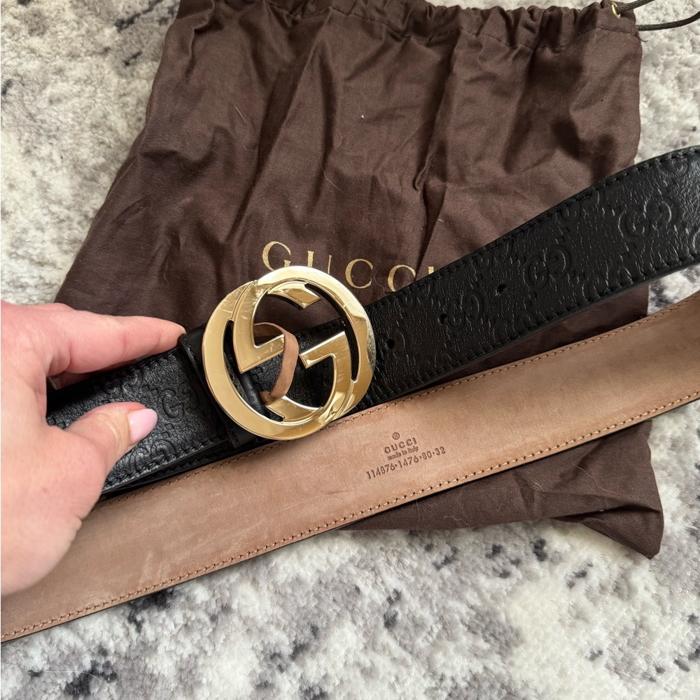 AUTHENTIC Gucci belt black leather with gold GG mint condition